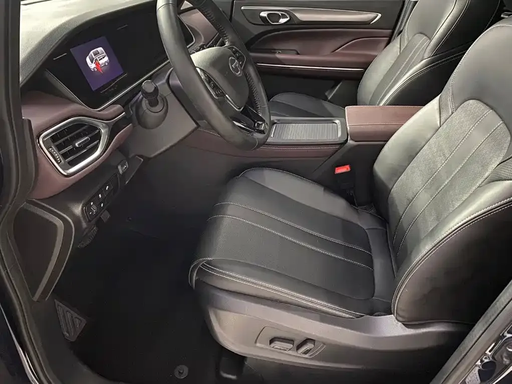 GAC Motor Trumpchi M6 — фото 9