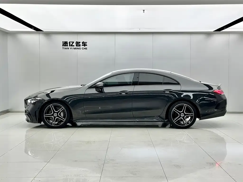 Mercedes-Benz CLS — фото 3