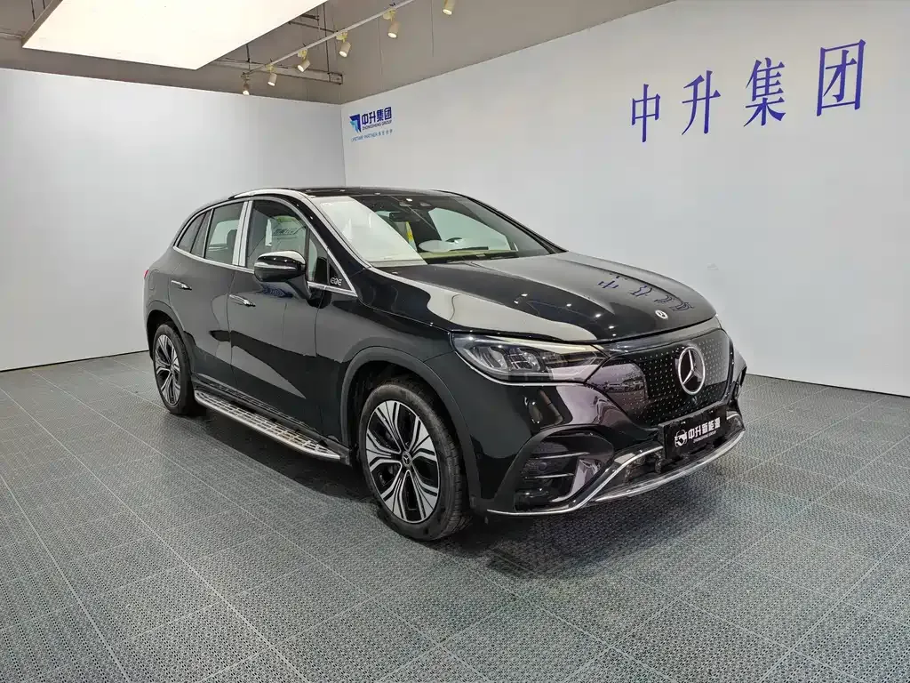 Mercedes-Benz EQE SUV — фото 7