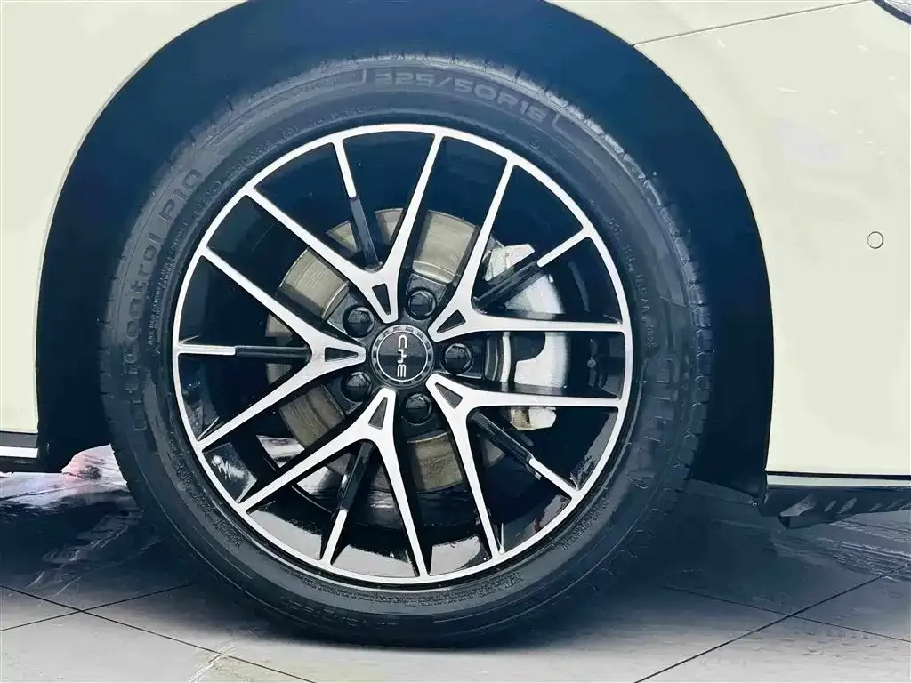 BYD Seal 07 DM-i — фото 2