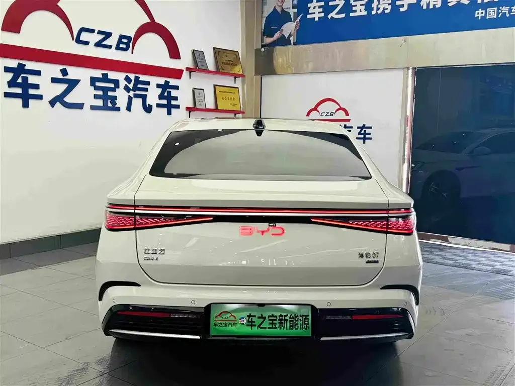 BYD Seal 07 DM-i — фото 8