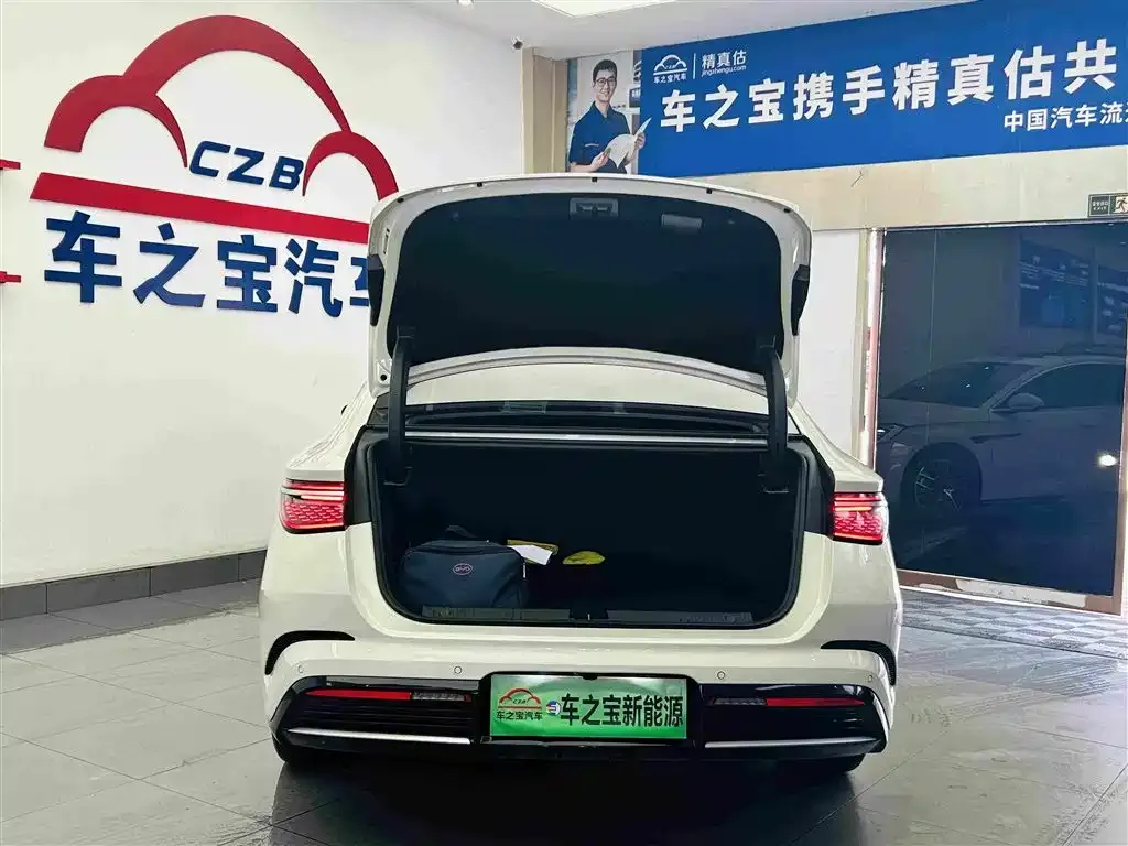 BYD Seal 07 DM-i — фото 10