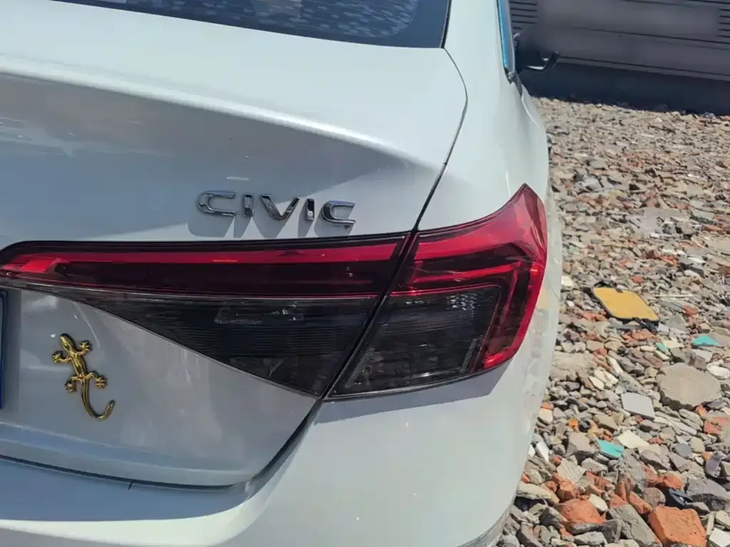 Honda Civic — фото 7