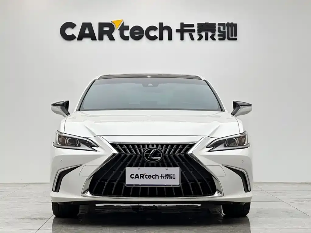Lexus ES — фото 5