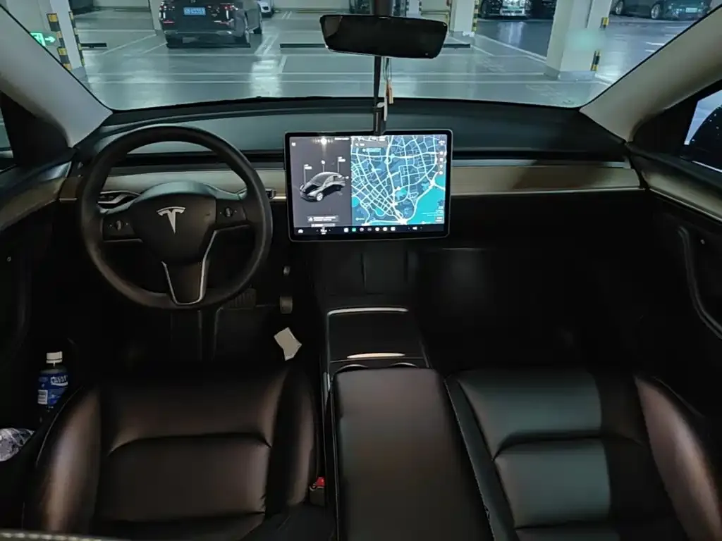 Tesla Model Y — фото 2