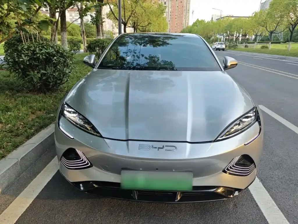 BYD Seal — фото 7