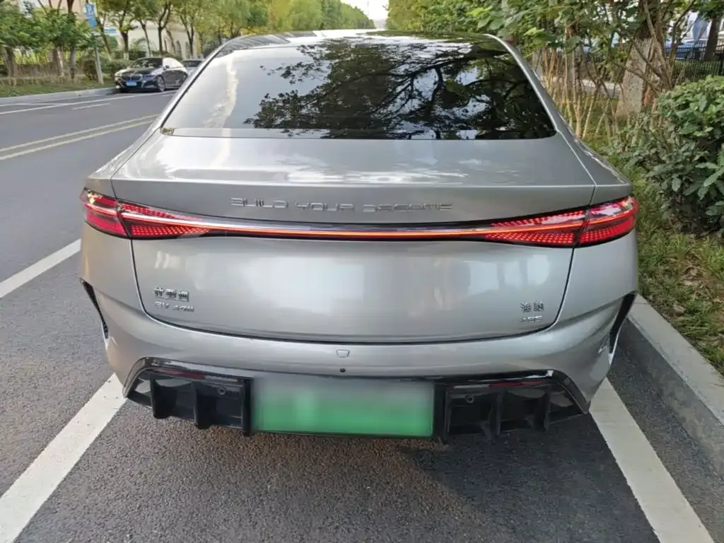 BYD Seal — фото 5