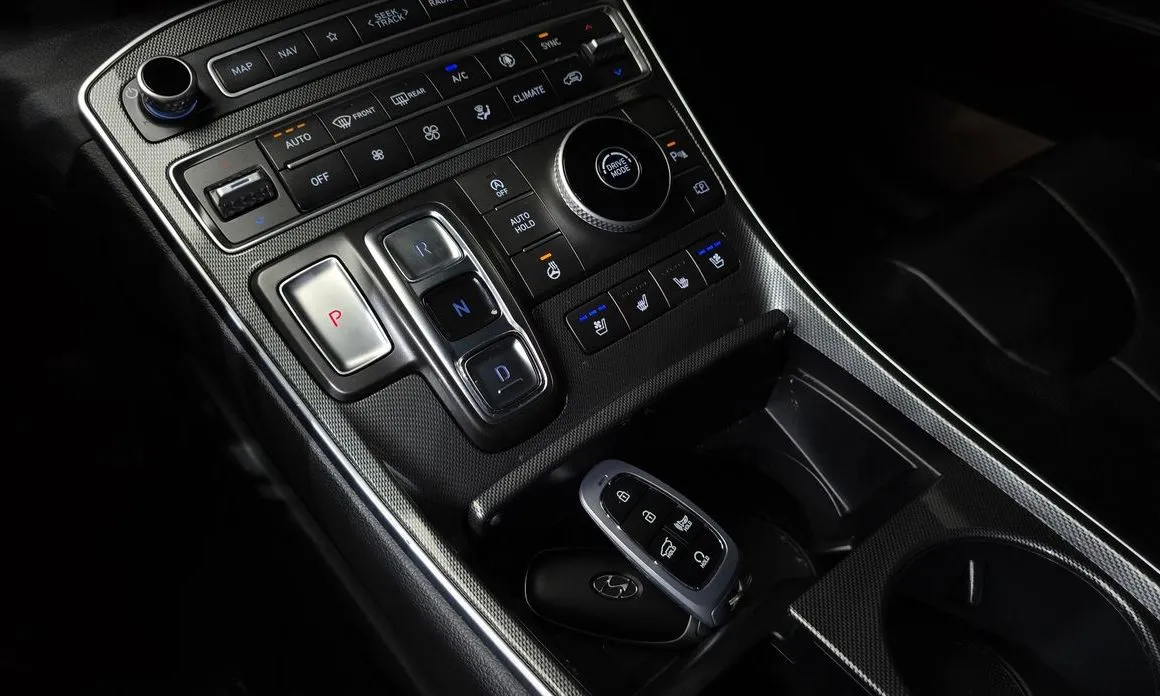 Hyundai Santafe — фото 7