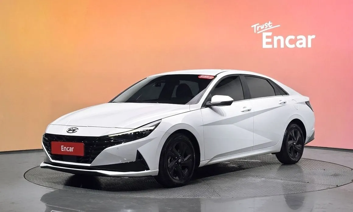 Hyundai AVANTE — фото 1