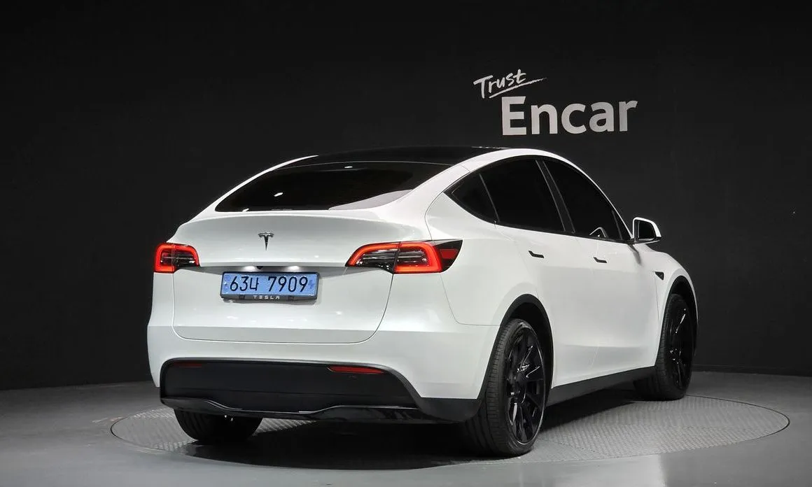 Tesla Model Y 2023 из KR, фото 3