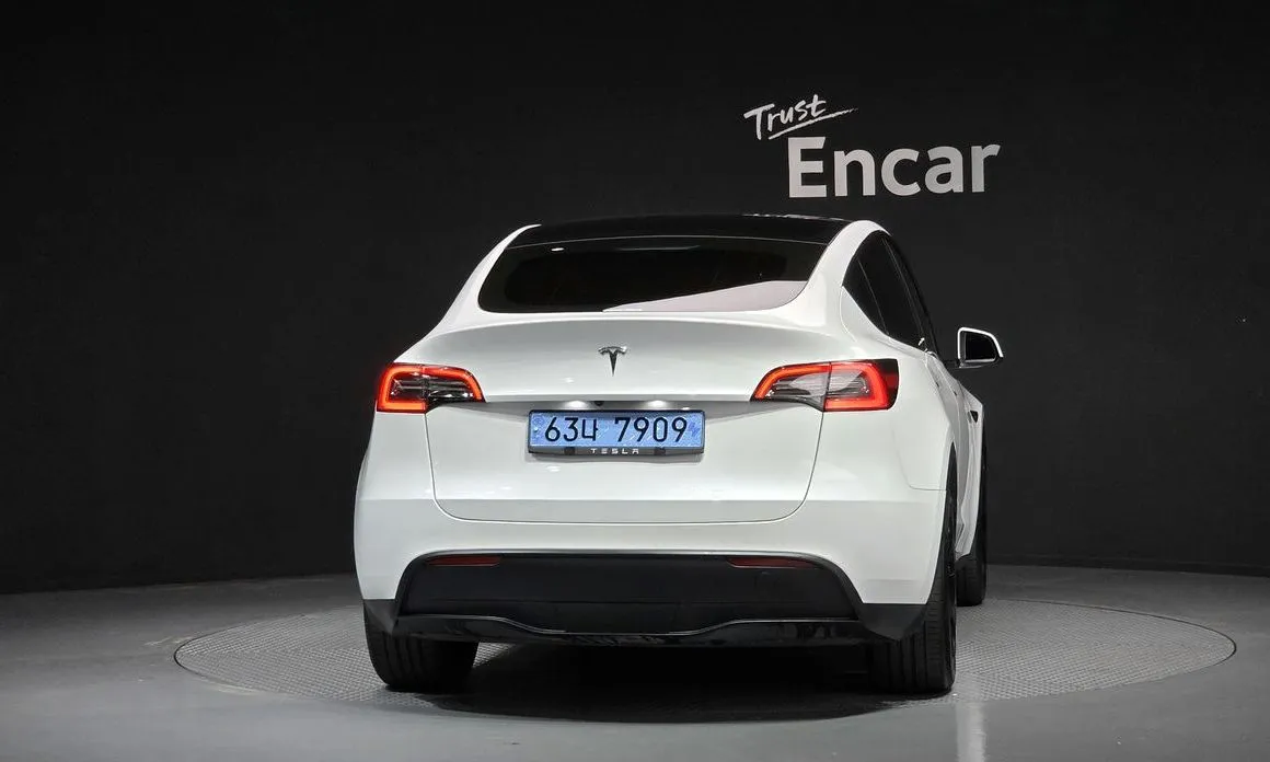 Tesla Model Y 2023 из KR, фото 4