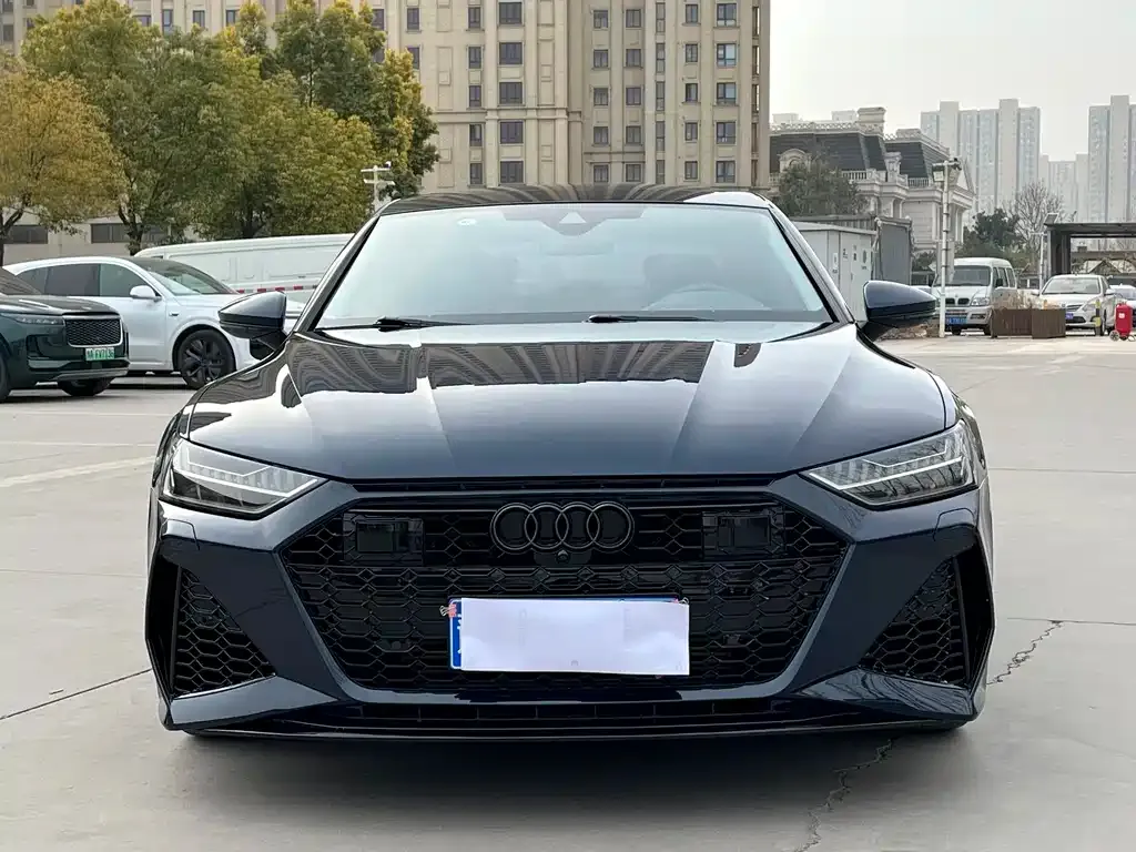 Audi A7L — фото 1