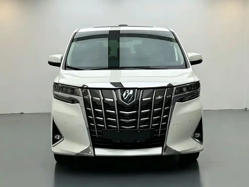 Toyota Alphard — фото 4