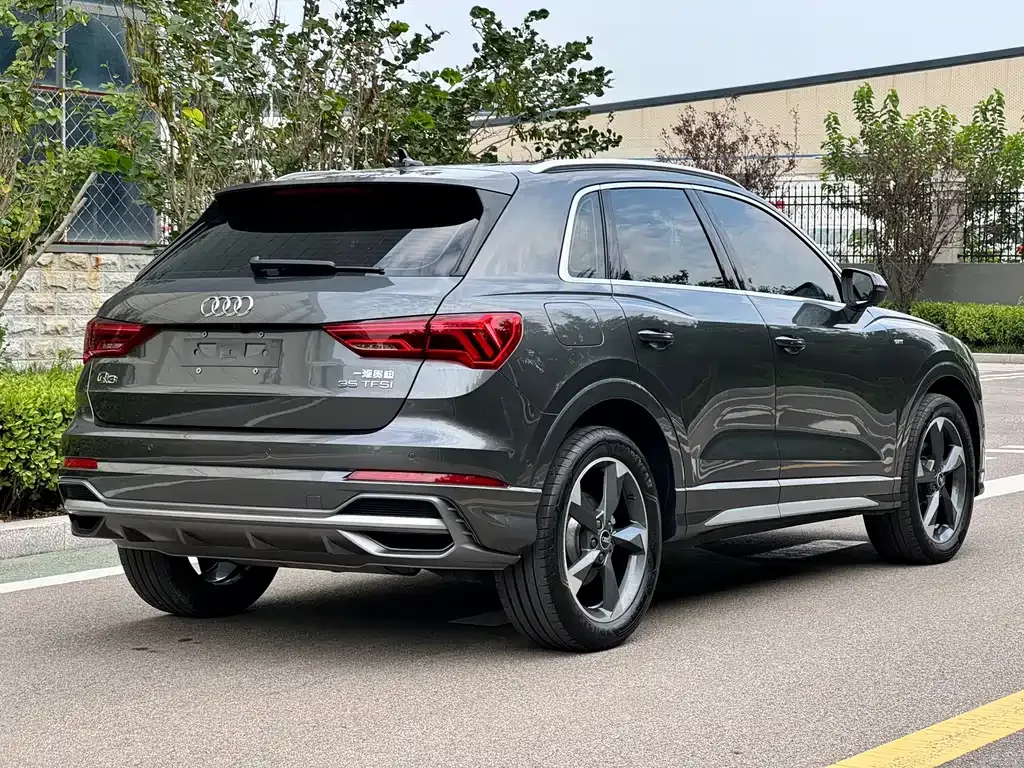 Audi Q3 — фото 8