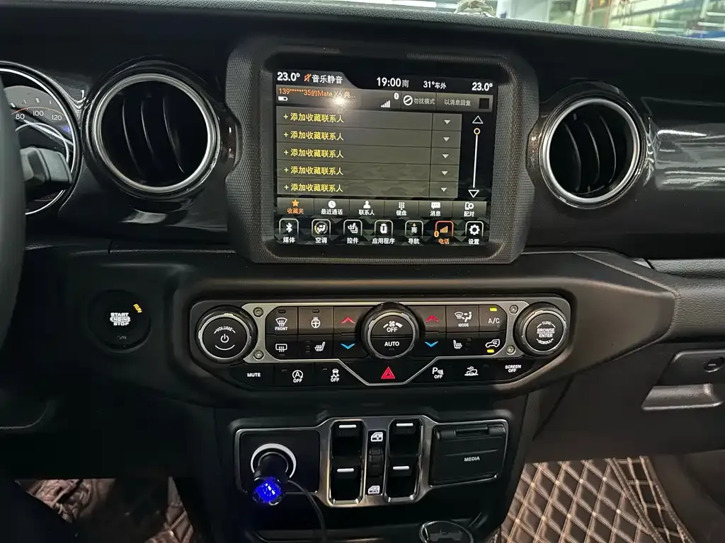 Jeep Wrangler — фото 4