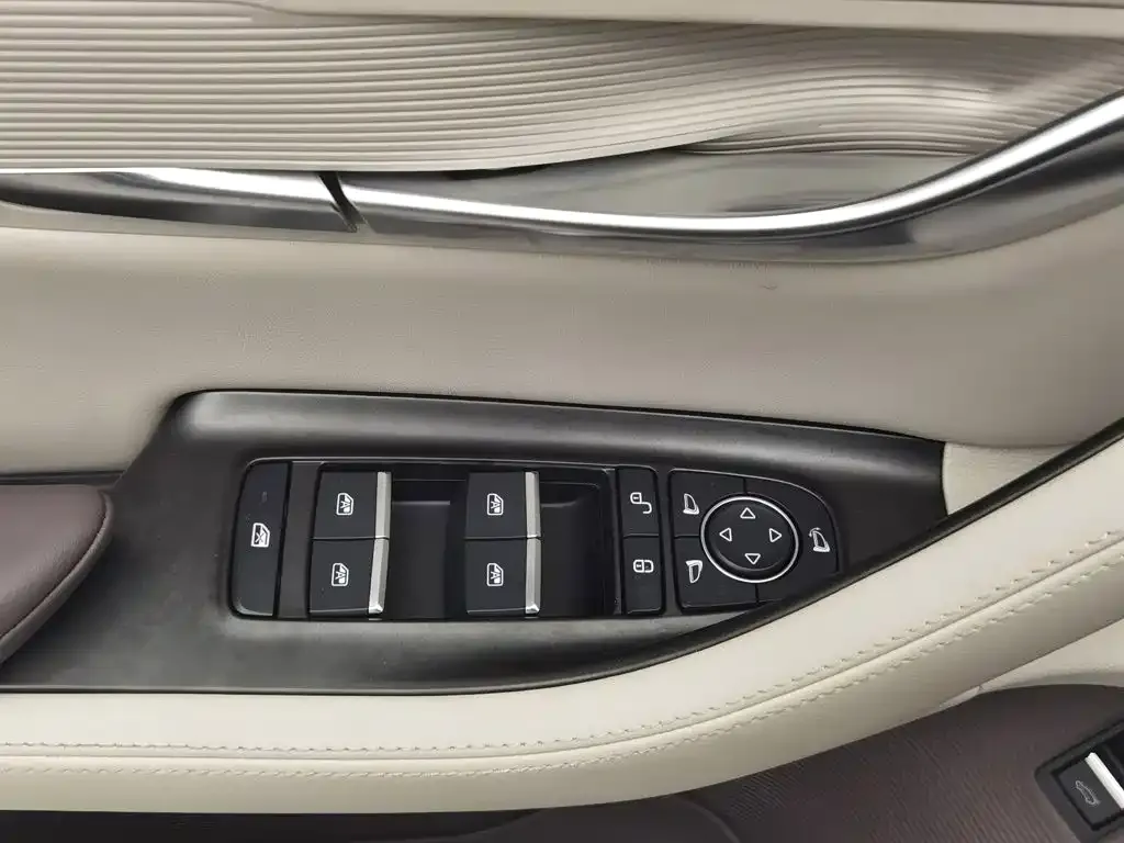 BYD PLUS New Energy — фото 4