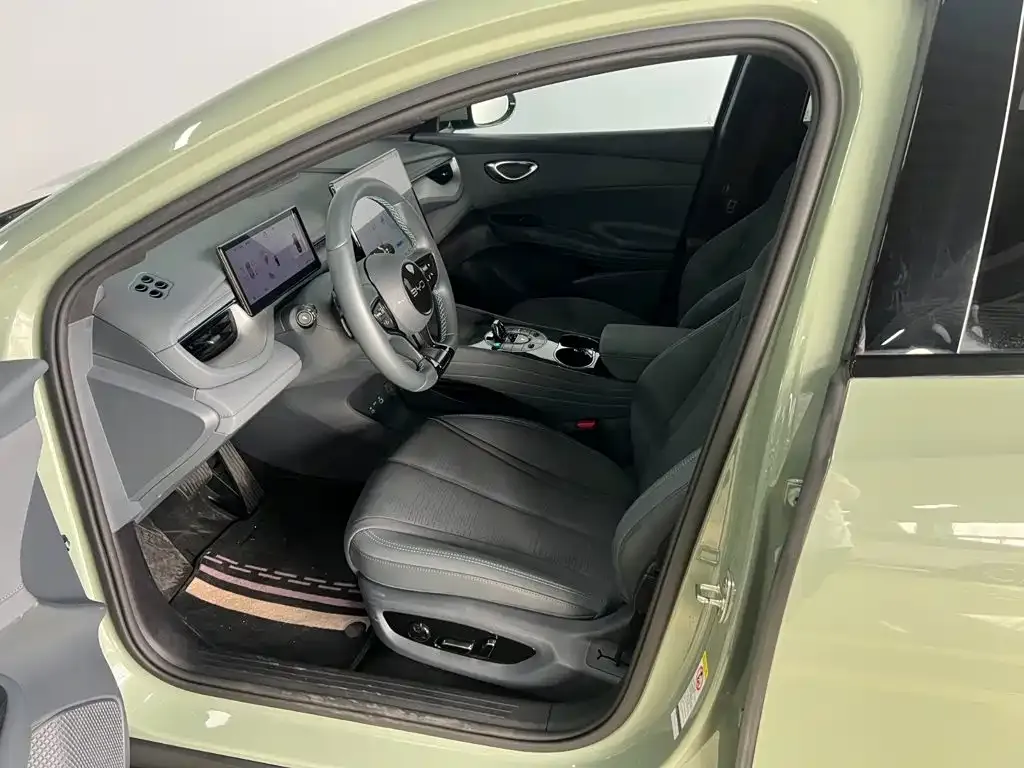 BYD Seal 06GT — фото 10