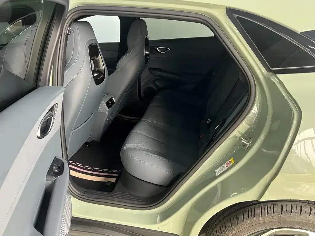 BYD Seal 06GT — фото 9
