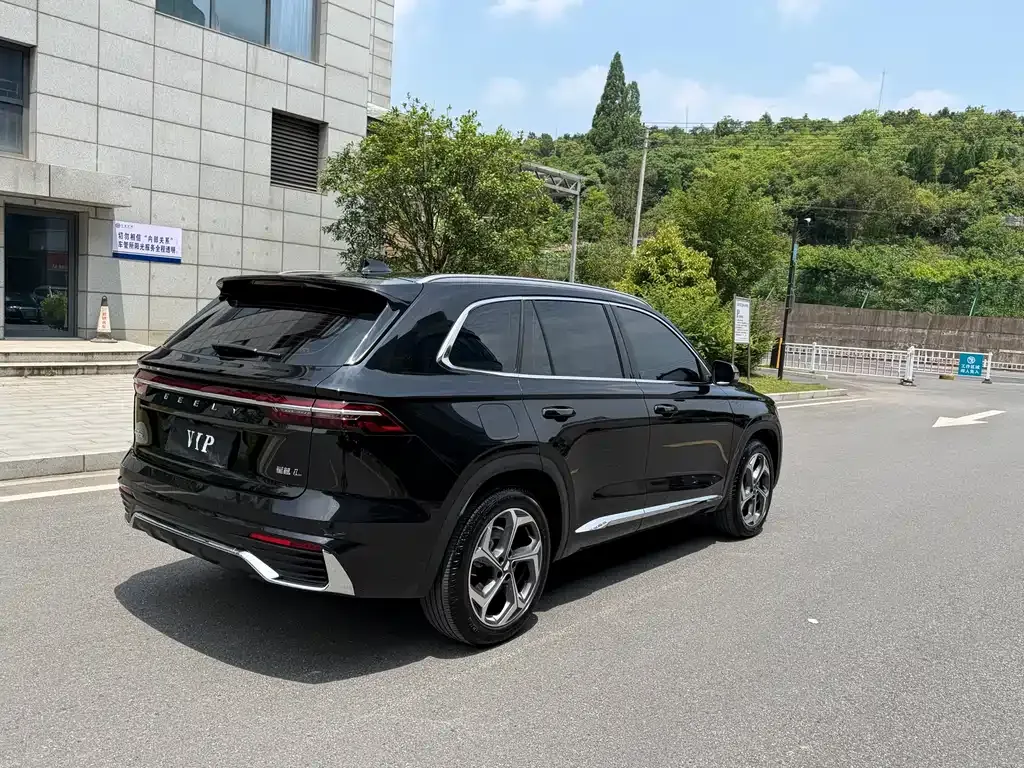 Geely Xingyue L — фото 10