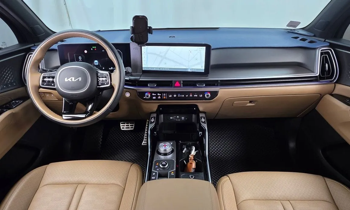 Kia Sorento — фото 7