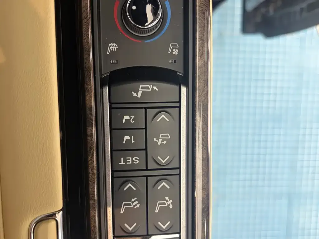 Toyota Vellfire — фото 5
