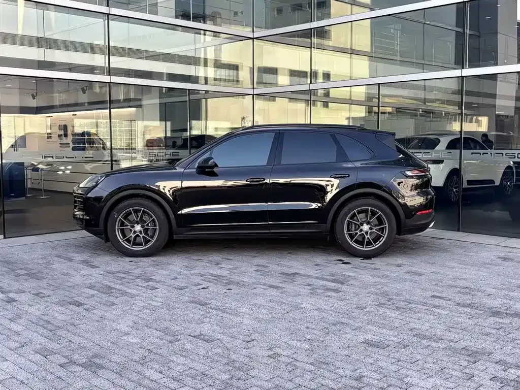 Porsche Cayenne — фото 10