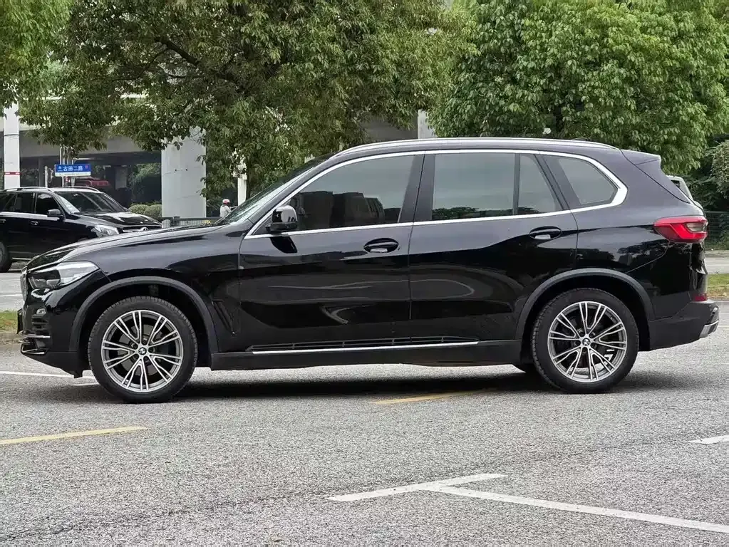 BMW X5 (Import) — фото 8