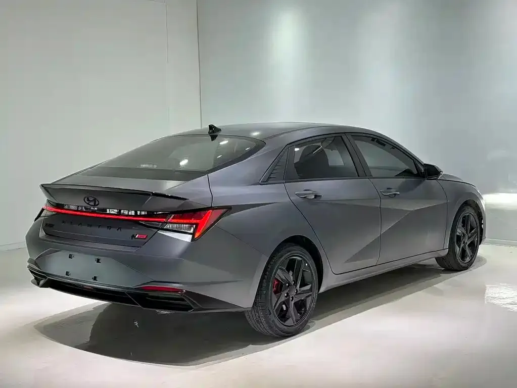 Hyundai Elantra — фото 3