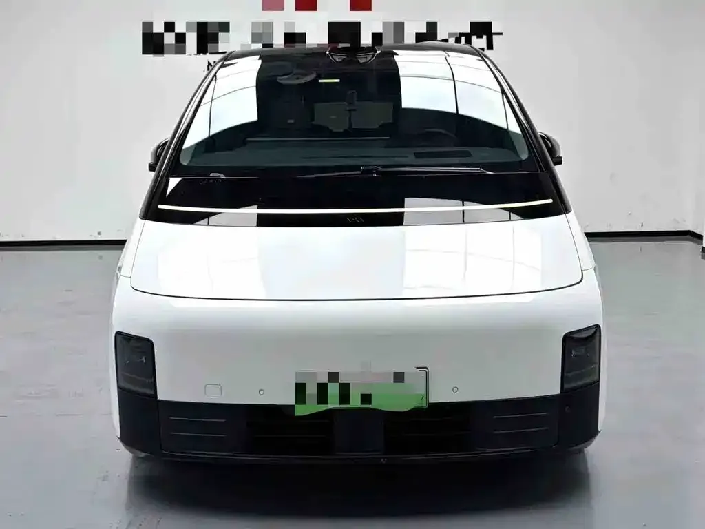 Li Auto MEGA — фото 3
