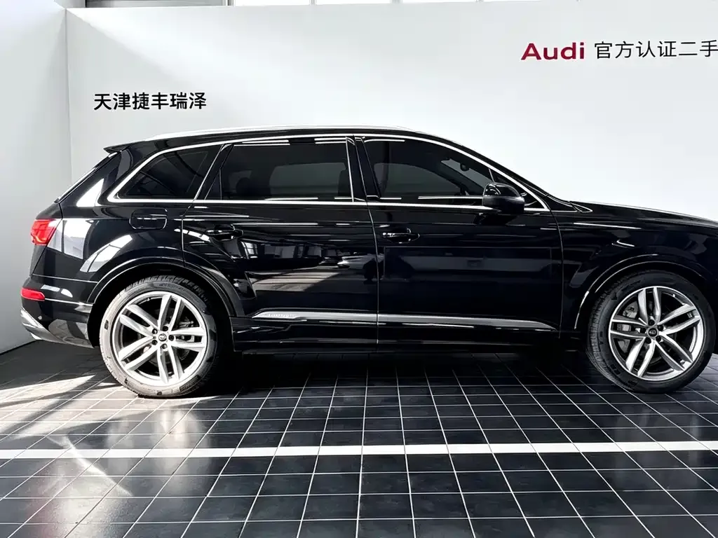 Audi Q7 — фото 3