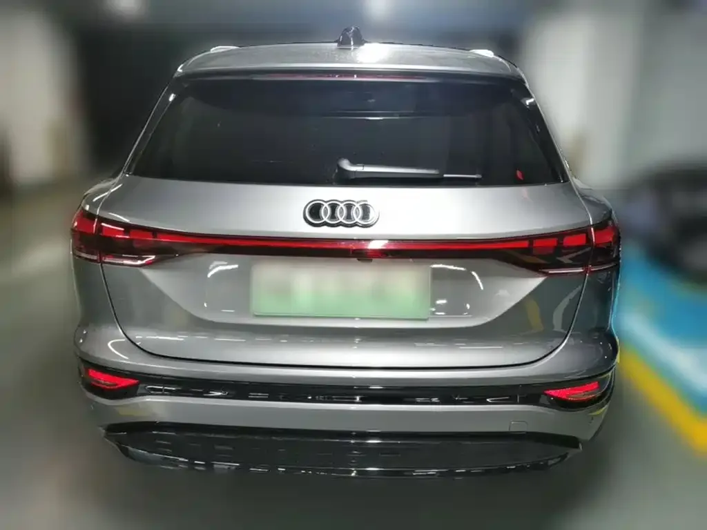 Audi Q6L e-tron — фото 2