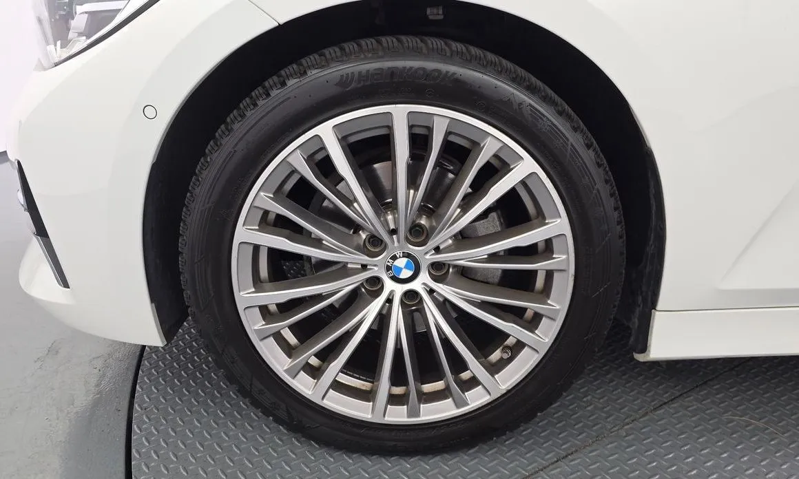 BMW 3-Series 2021 из KR, фото 9