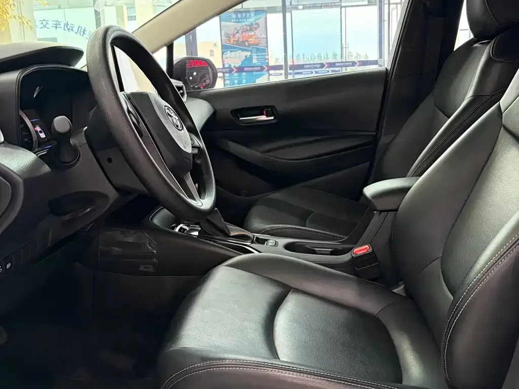 Toyota Corolla 2023 из CN, фото 3