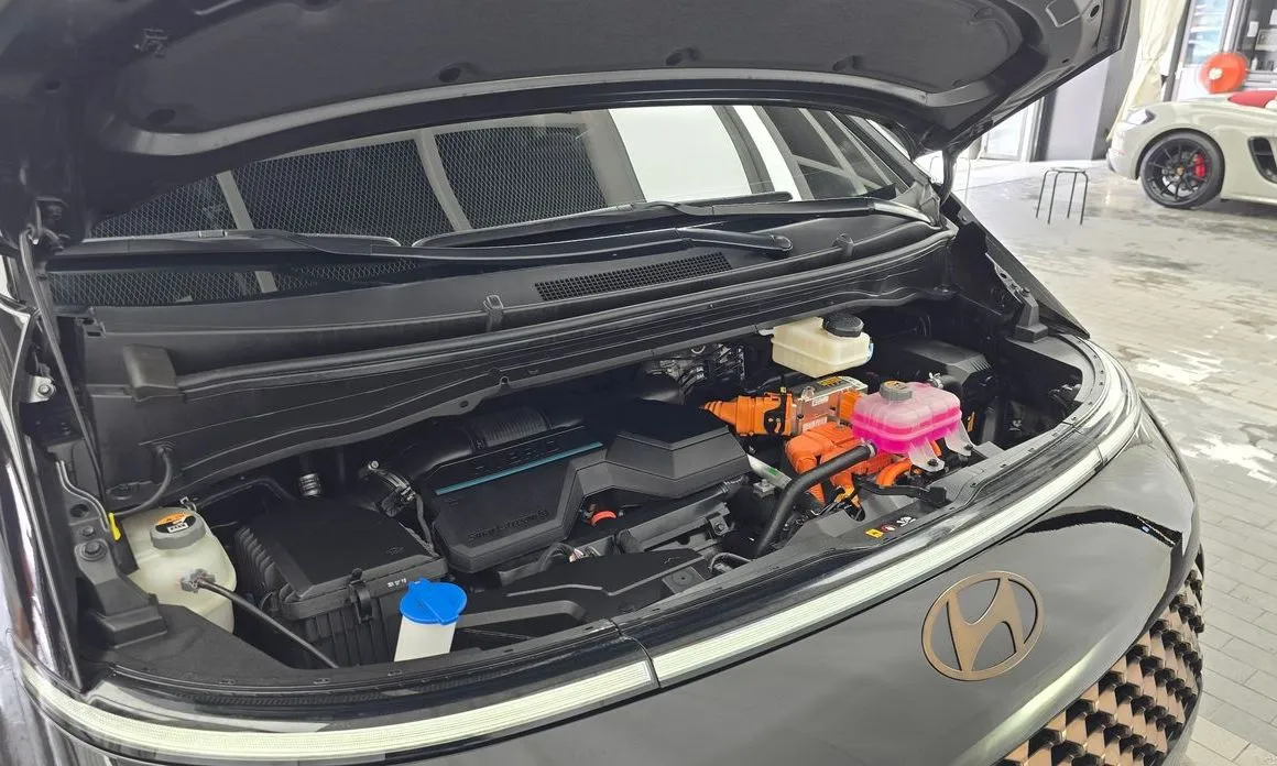 Hyundai Staria — фото 3