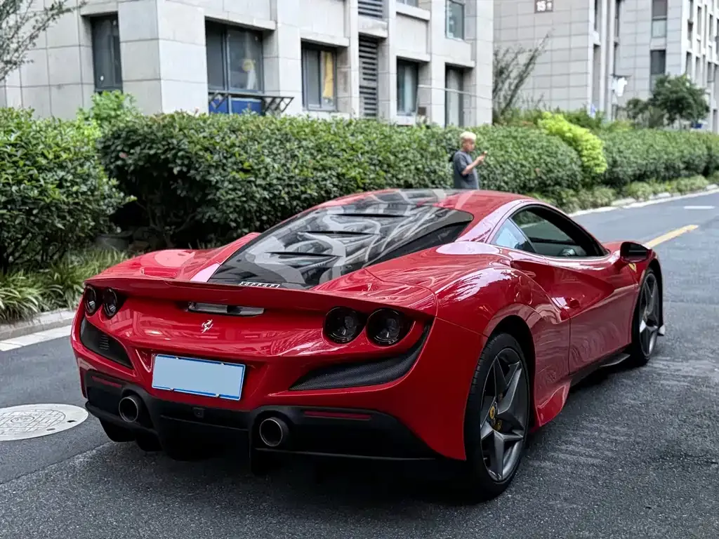 Ferrari F8 — фото 8