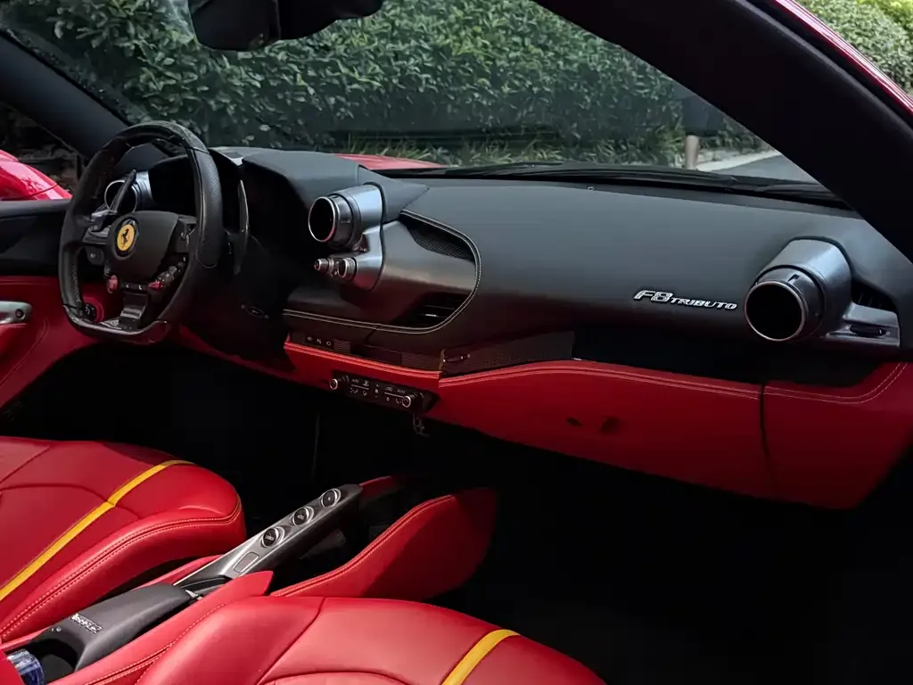 Ferrari F8 — фото 3