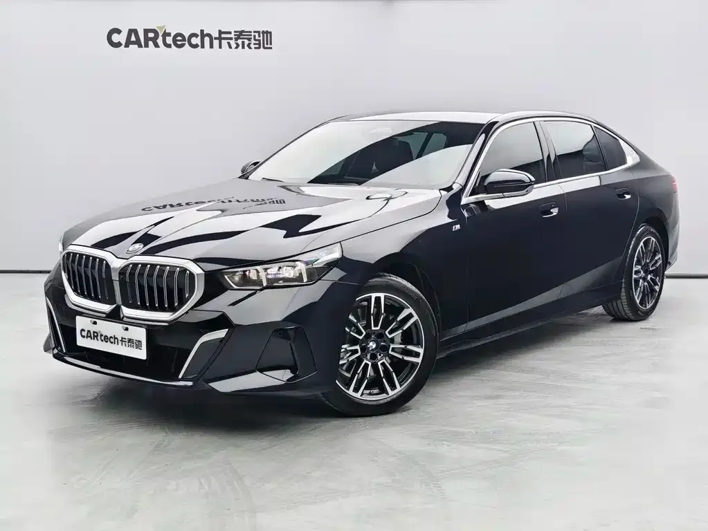 BMW 5 Series — фото 1