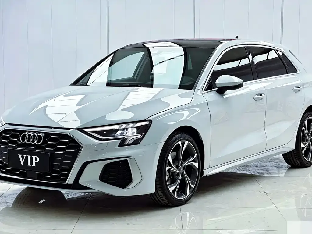 Audi A3 — фото 1