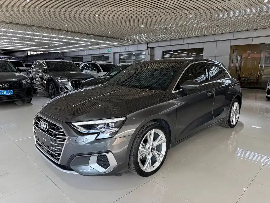 Audi A3 — фото 1