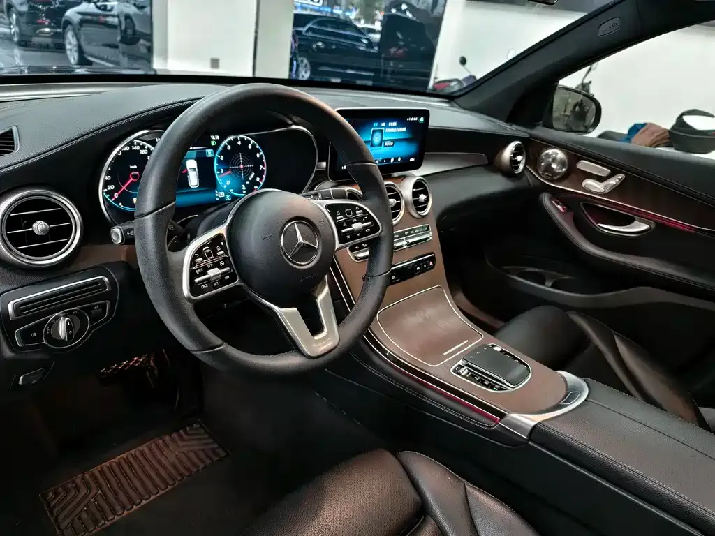 Mercedes-Benz GLC — фото 3