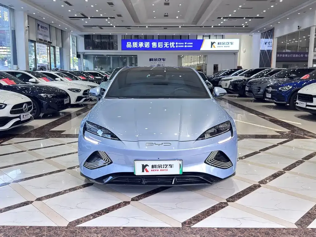 BYD Seal — фото 8