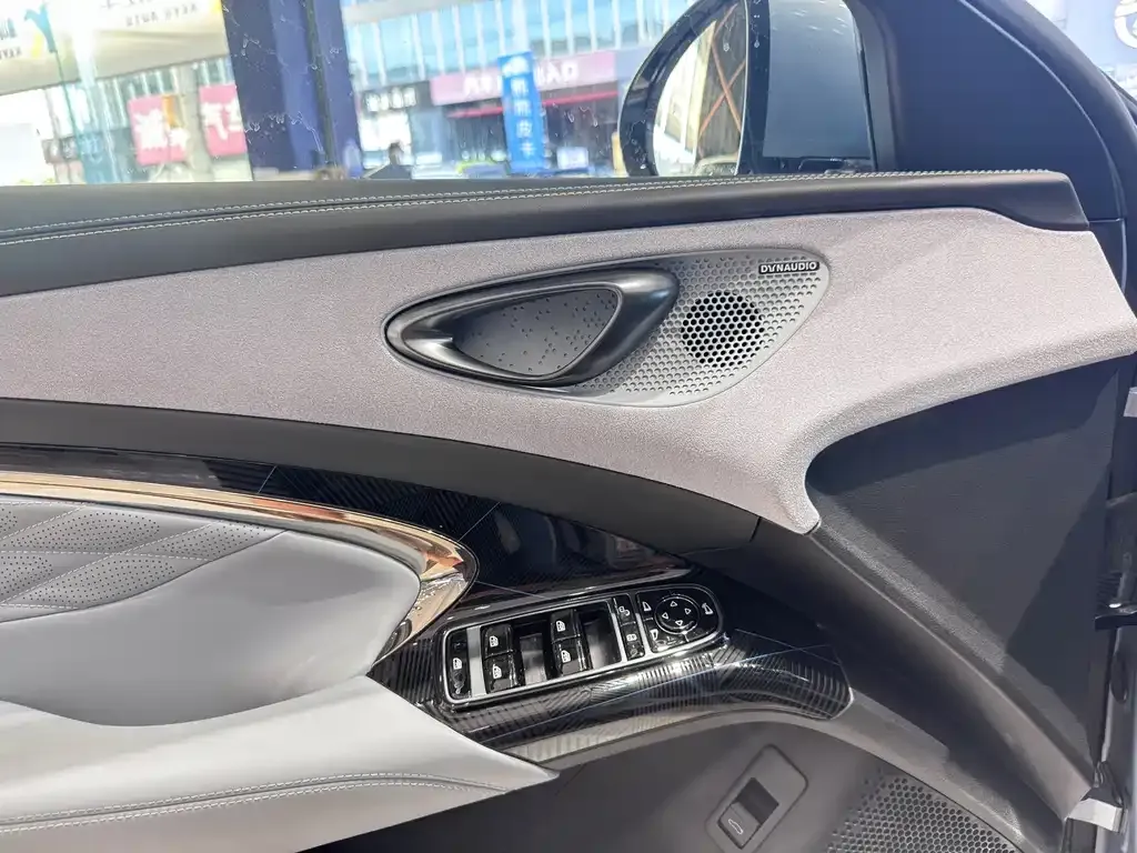 BYD Seal — фото 9