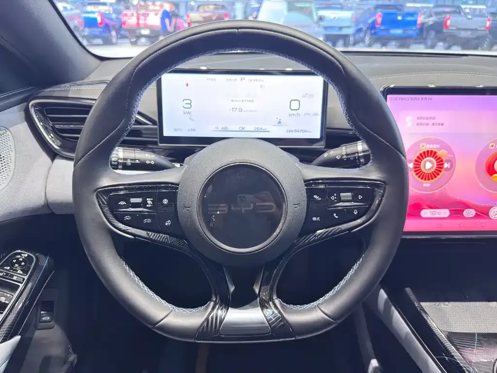 BYD Seal — фото 10