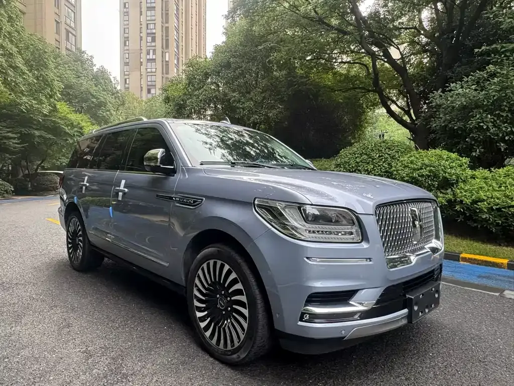 Lincoln Navigator — фото 8
