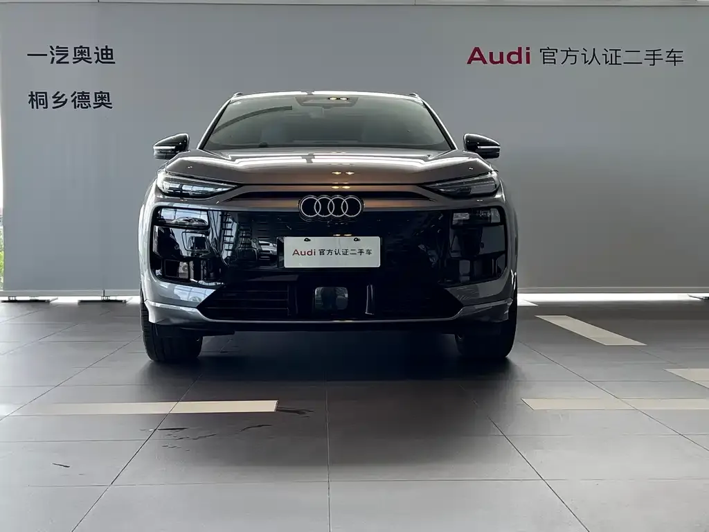 Audi Q6L e-tron — фото 2