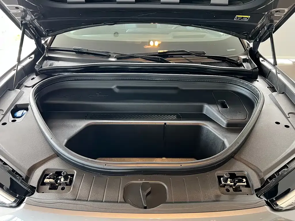 Audi Q6L e-tron — фото 10