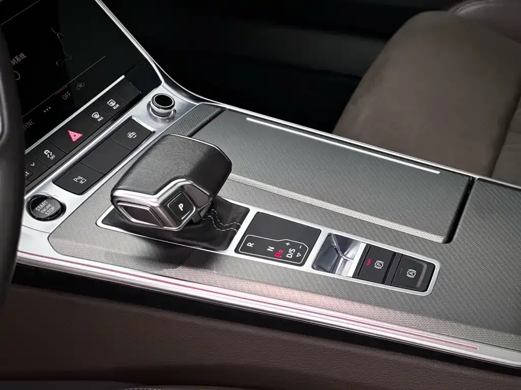 Audi A7L — фото 3