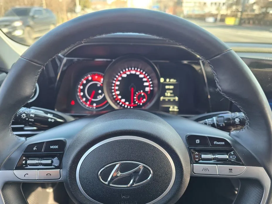 Hyundai AVANTE — фото 4