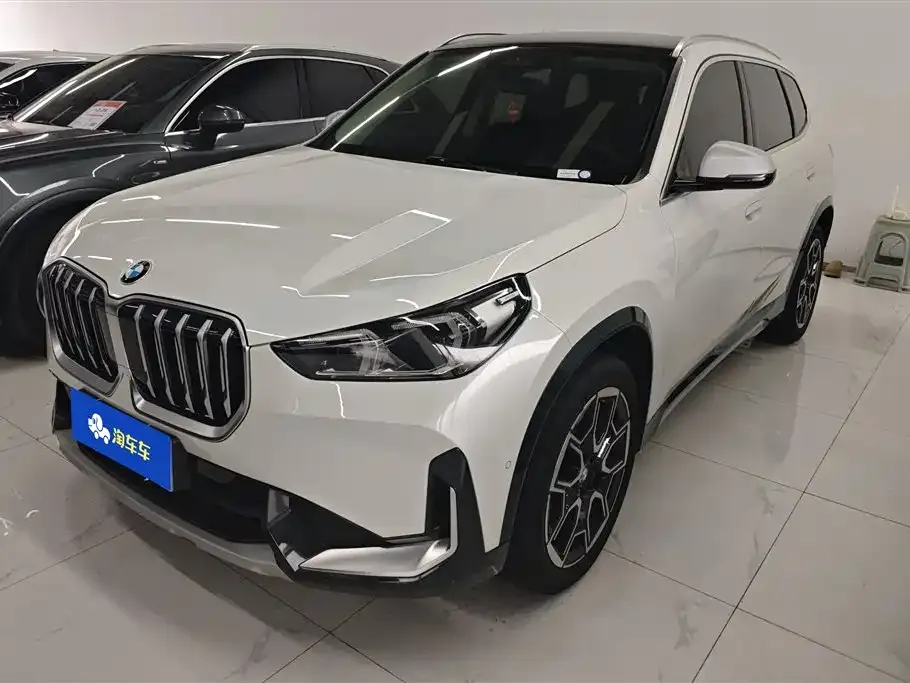 BMW X1 — фото 1