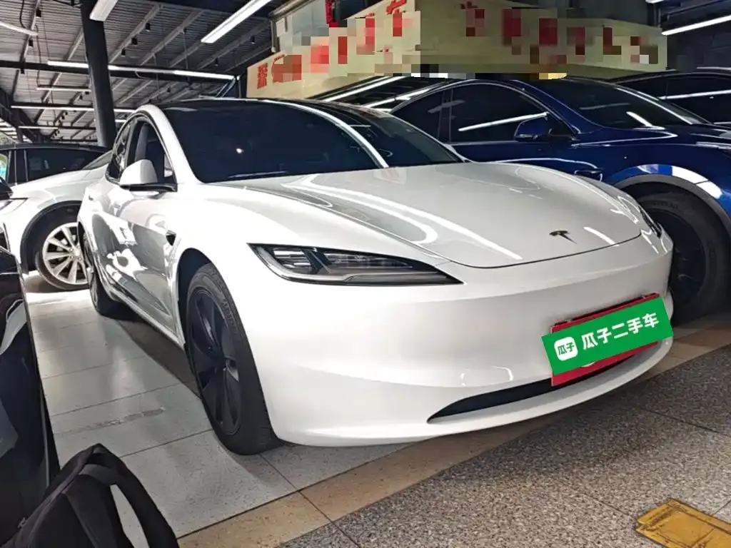 Tesla Model 3 — фото 10